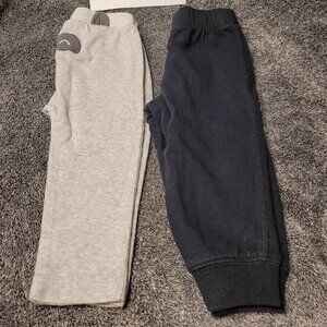 904.     Baby 2 set of pants